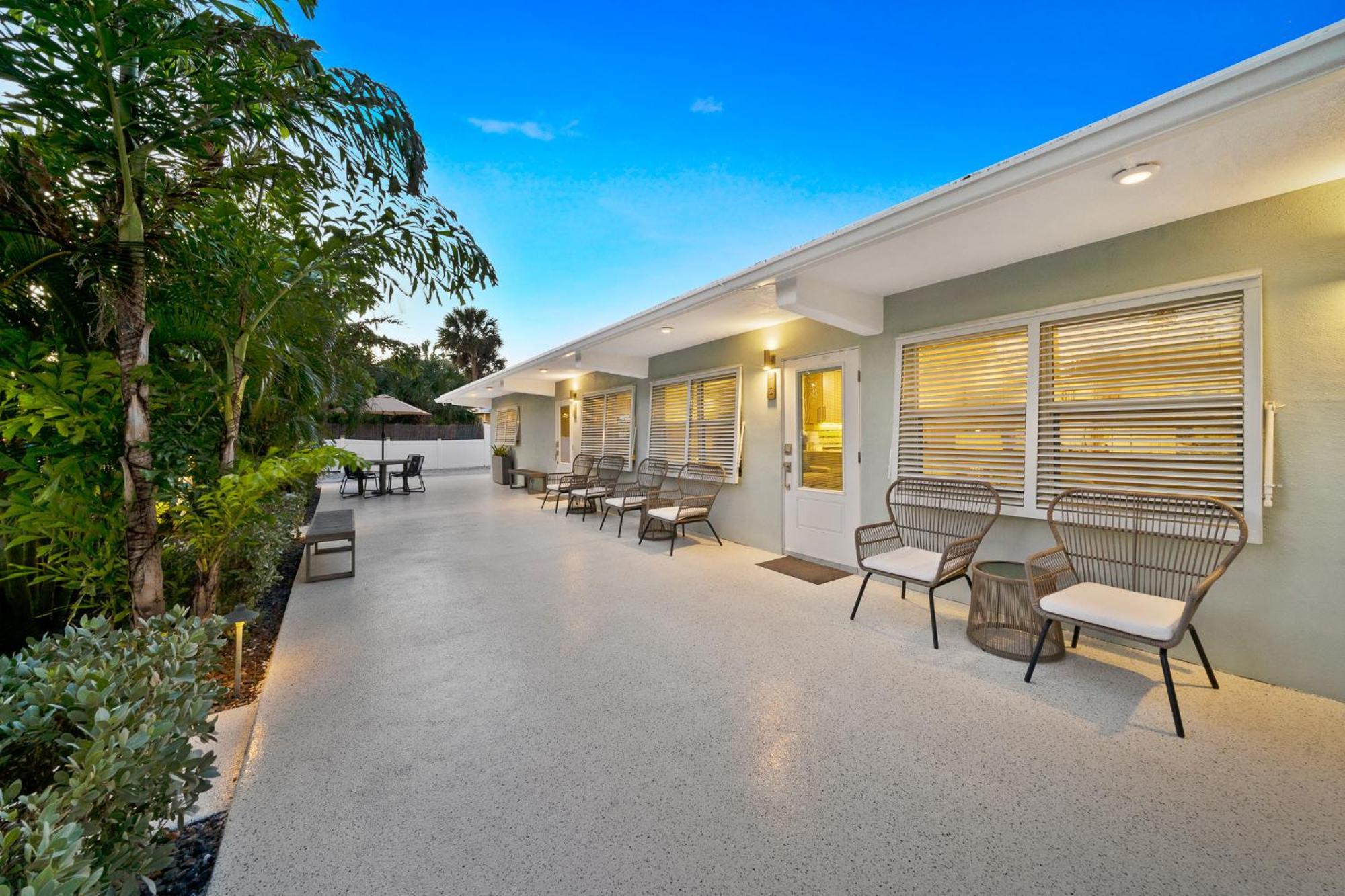 Boutique Vacation Rental Complex At Beach Cocoa Beach Bagian luar foto